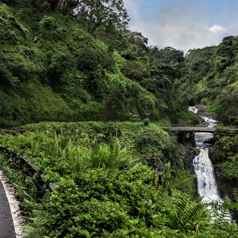 road to hana bridge